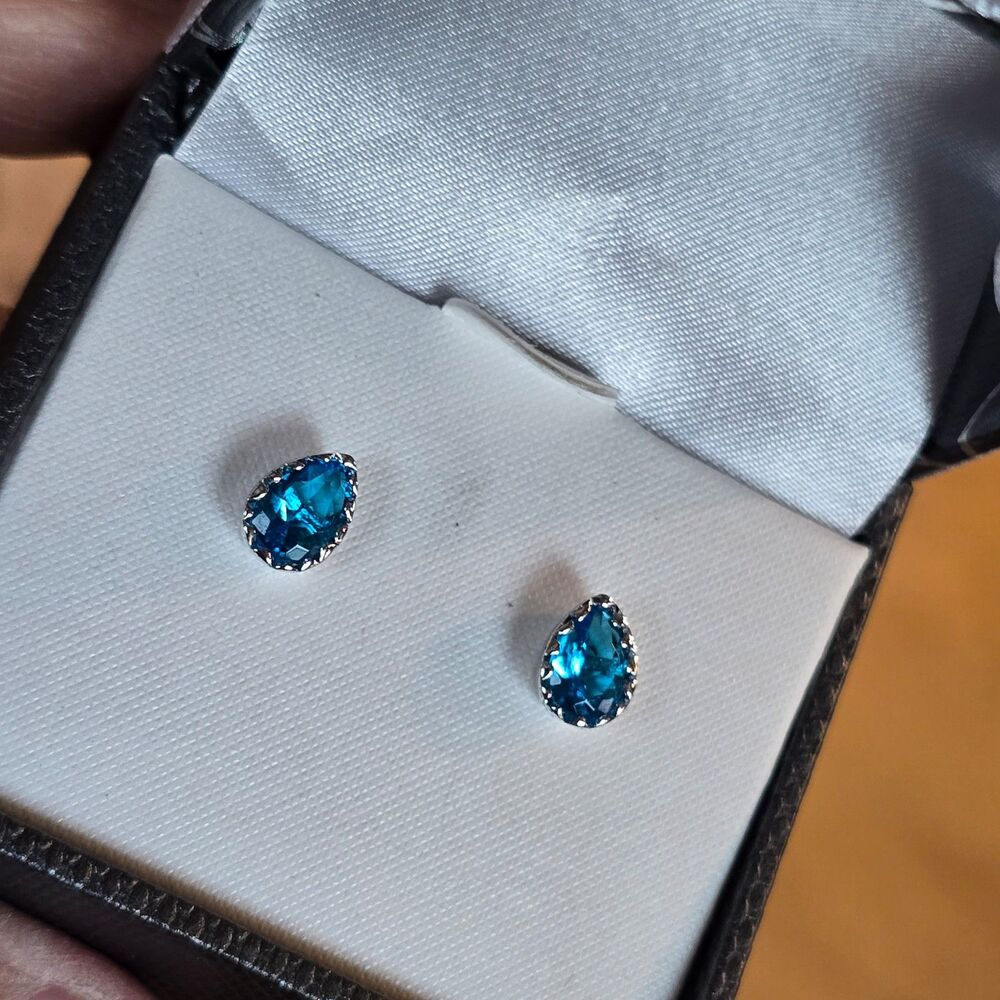 NEW City Rox Teal Blue and Silver plated stud earrings Pear cut square
